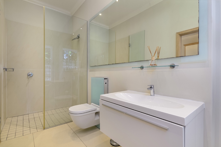 5 Bedroom Property for Sale in Constantia Western Cape
